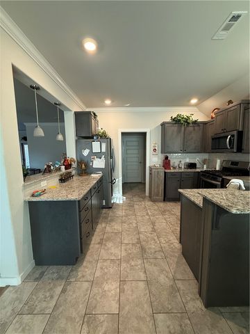 265 S Amber Dawn Avenue, Farmington, AR 72730