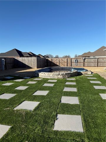 265 S Amber Dawn Avenue, Farmington, AR 72730