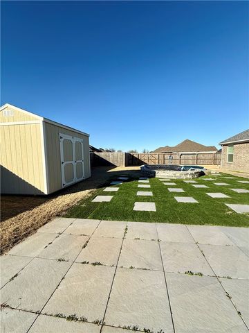 265 S Amber Dawn Avenue, Farmington, AR 72730