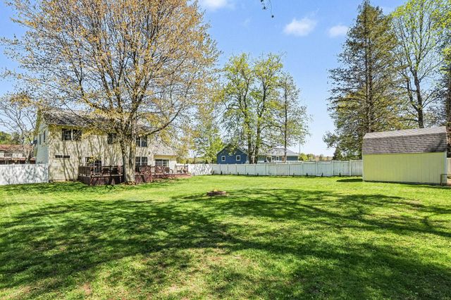 9466 Riverbend Drive, Geneva Twp, MI 49090
