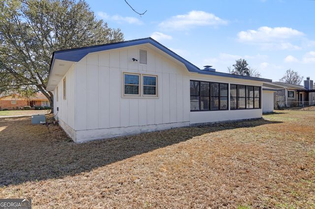 105 Mitchell Court, Warner Robins, GA 31093