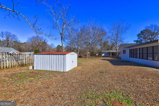 105 Mitchell Court, Warner Robins, GA 31093