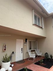 431 NW 82nd Avenue 913, Miami, FL 33126