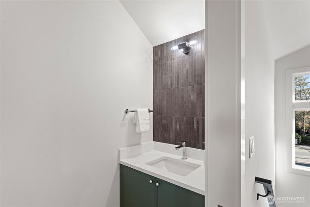 9311 132nd Avenue NE, Kirkland, WA 98033