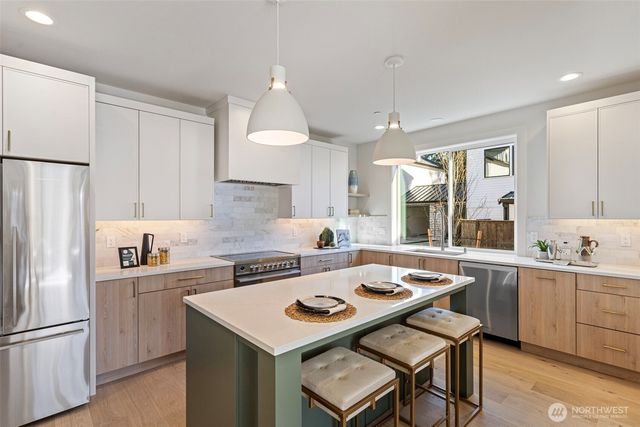 9311 132nd Avenue NE, Kirkland, WA 98033