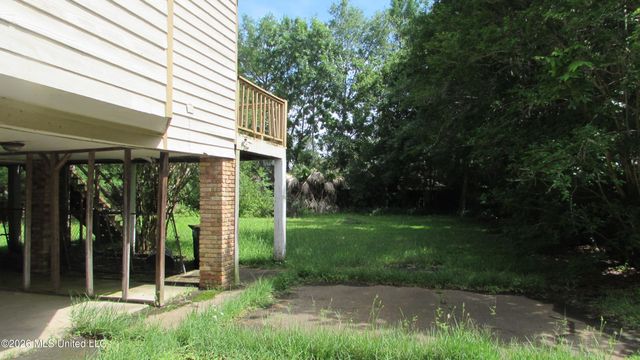 14 Greenbriar Drive, Gulfport, MS 39507