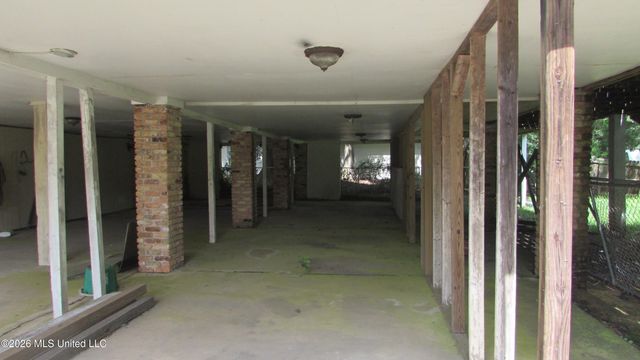 14 Greenbriar Drive, Gulfport, MS 39507