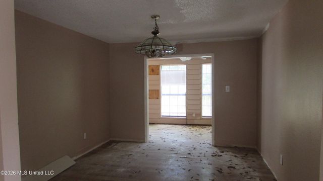 14 Greenbriar Drive, Gulfport, MS 39507