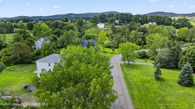 3 Bill'S Lane, Milton, NY 12547