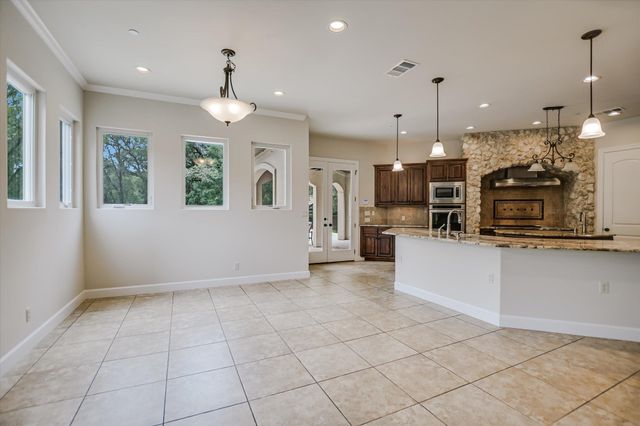 11 Inwood CIR, Austin, TX 78746