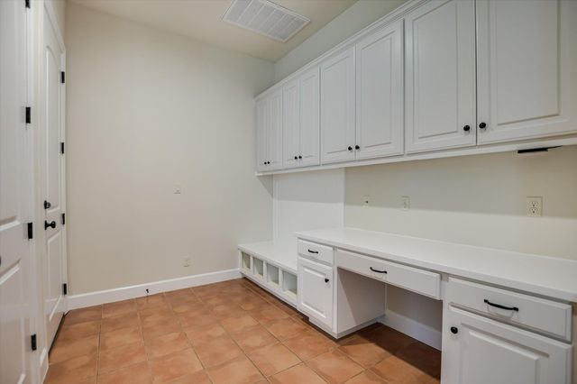 11 Inwood CIR, Austin, TX 78746