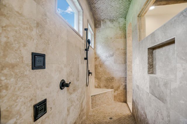 11 Inwood CIR, Austin, TX 78746