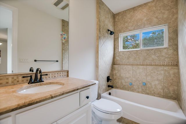11 Inwood CIR, Austin, TX 78746