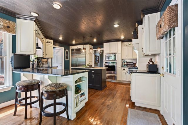 9030 Finney Point Drive, Ooltewah, TN 37363
