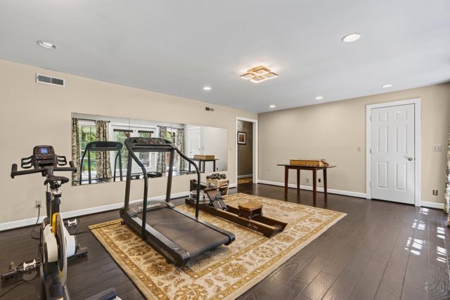 9030 Finney Point Drive, Ooltewah, TN 37363