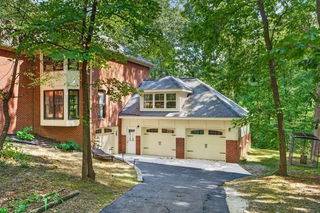 9030 Finney Point Drive, Ooltewah, TN 37363