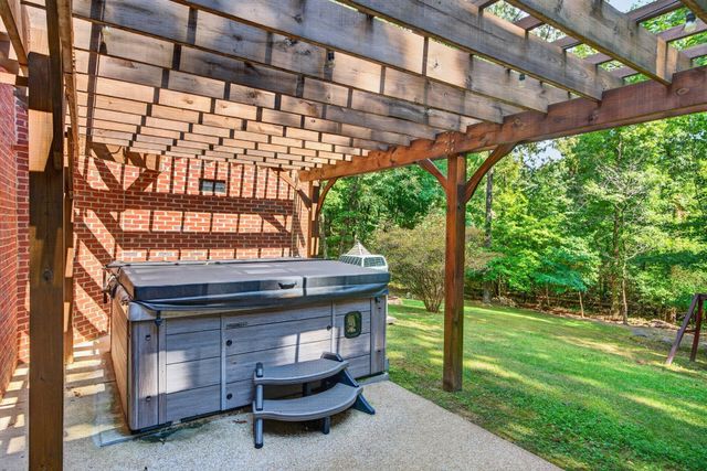 9030 Finney Point Drive, Ooltewah, TN 37363