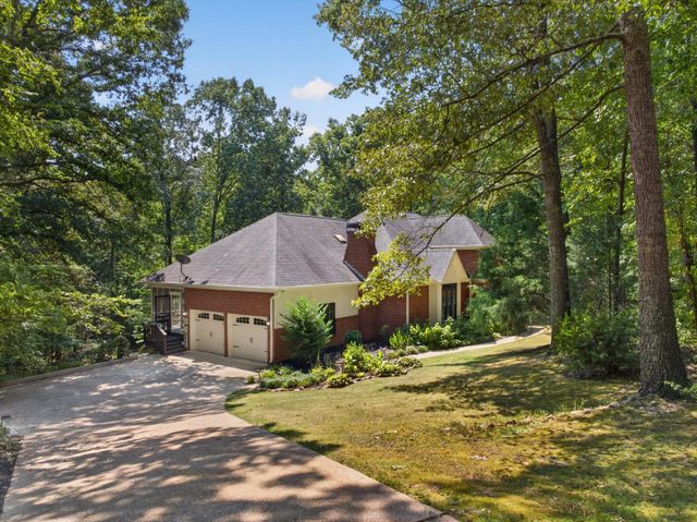 9030 Finney Point Drive, Ooltewah, TN 37363
