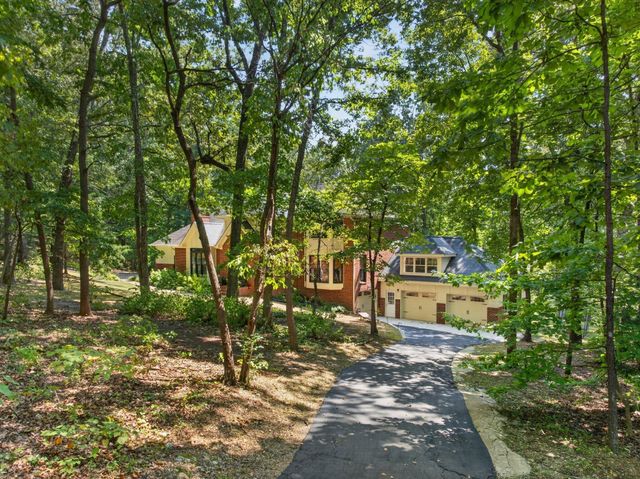 9030 Finney Point Drive, Ooltewah, TN 37363