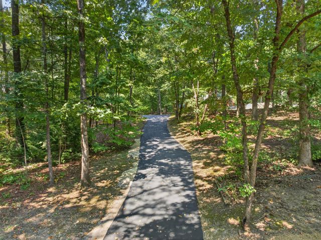 9030 Finney Point Drive, Ooltewah, TN 37363