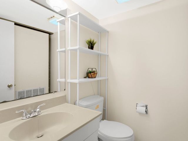 1807 Whitney Drive, Hanover Park, IL 60133