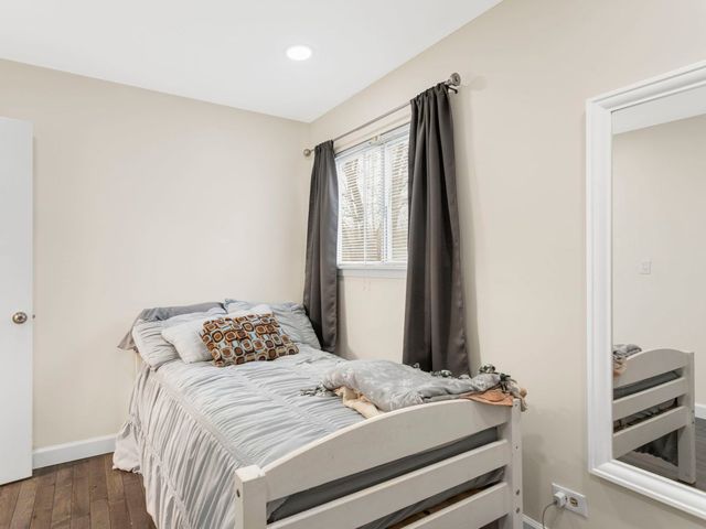 1807 Whitney Drive, Hanover Park, IL 60133