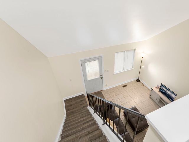 1807 Whitney Drive, Hanover Park, IL 60133