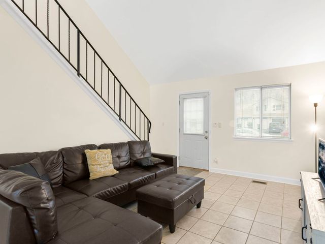 1807 Whitney Drive, Hanover Park, IL 60133