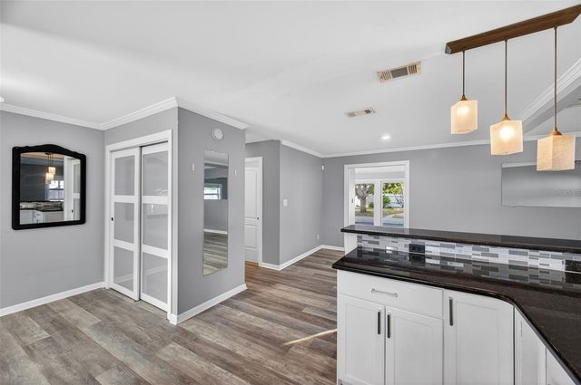 7217 6TH AVENUE N, St Petersburg, FL 33710