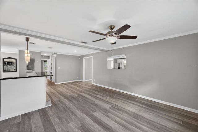 7217 6TH AVENUE N, St Petersburg, FL 33710