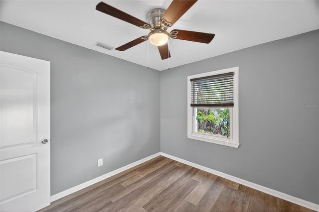 7217 6TH AVENUE N, St Petersburg, FL 33710