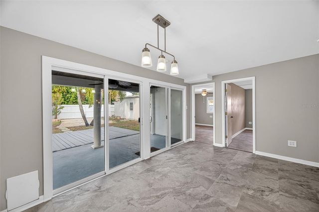 7217 6TH AVENUE N, St Petersburg, FL 33710