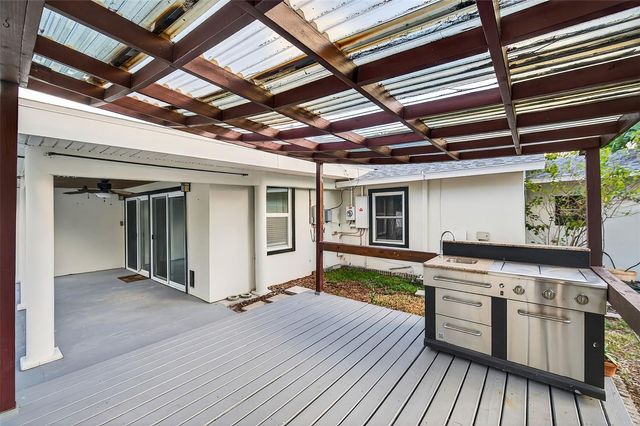 7217 6TH AVENUE N, St Petersburg, FL 33710