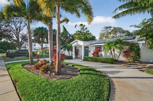 7217 6TH AVENUE N, St Petersburg, FL 33710