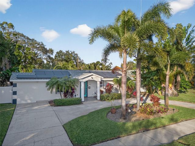 7217 6TH AVENUE N, St Petersburg, FL 33710