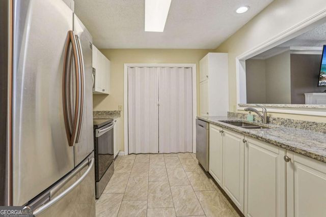 208 Bainbridge Drive, Sandy Springs, GA 30327