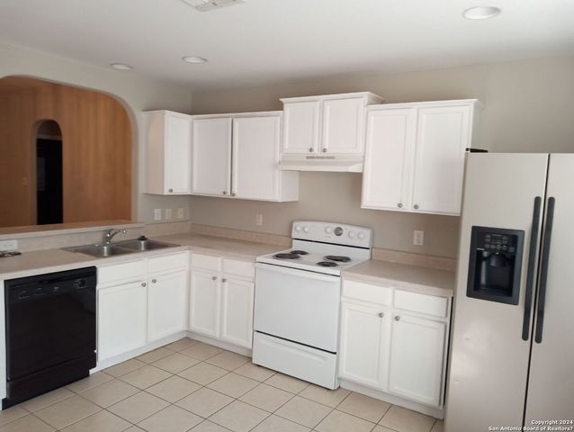 7607 BRAUN CIR, San Antonio, TX 78250