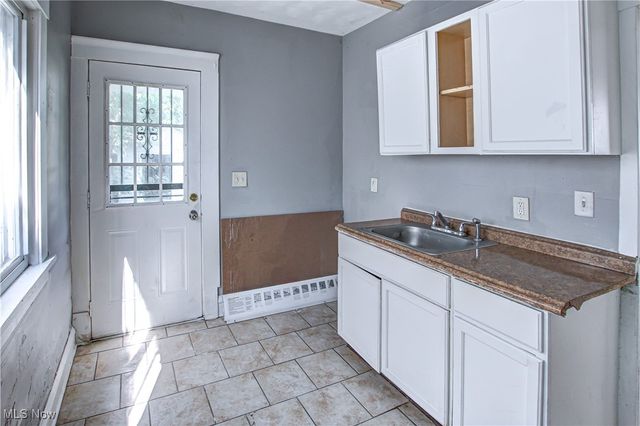 2128 W 105th Street, Cleveland, OH 44102