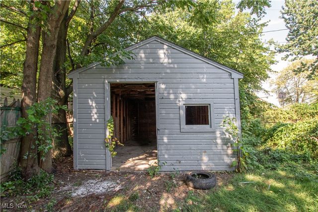 2128 W 105th Street, Cleveland, OH 44102