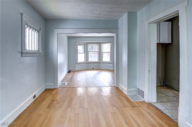 2128 W 105th Street, Cleveland, OH 44102