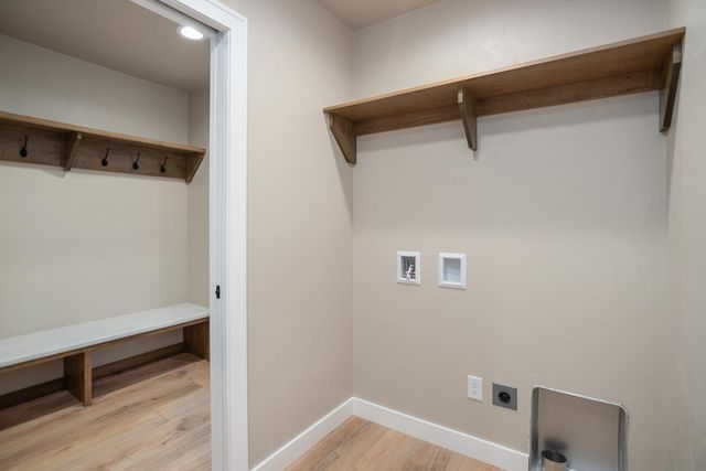1436 DIVINITY DRIVE, De Pere, WI 54115