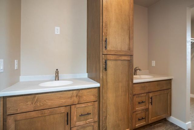 1436 DIVINITY DRIVE, De Pere, WI 54115