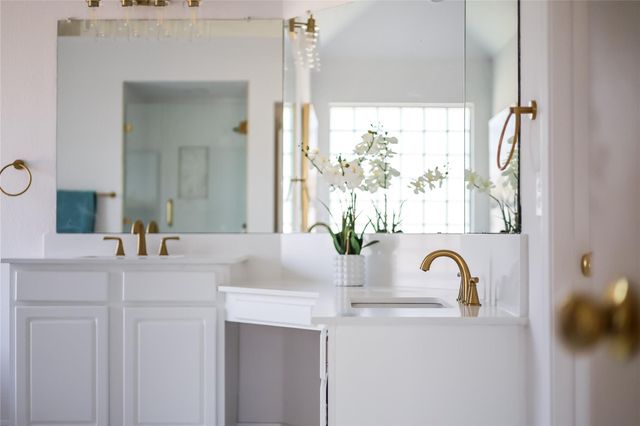 5221 Austral LOOP, Austin, TX 78739