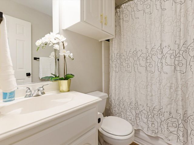 6207 Millwood Court, Arlington, TX 76016