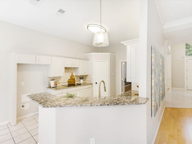 6207 Millwood Court, Arlington, TX 76016