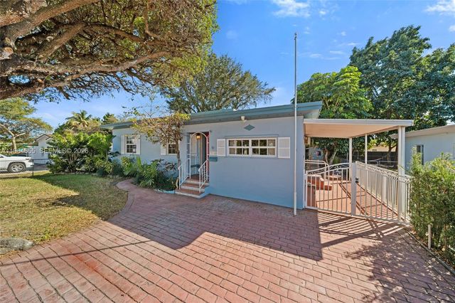 7110 SW 13th Ter, Miami, FL 33144