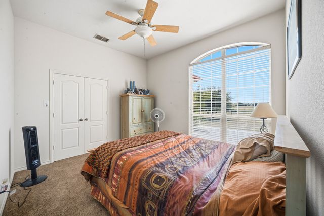 601 Zmolek Road, Ennis, TX 75119