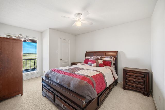 601 Zmolek Road, Ennis, TX 75119