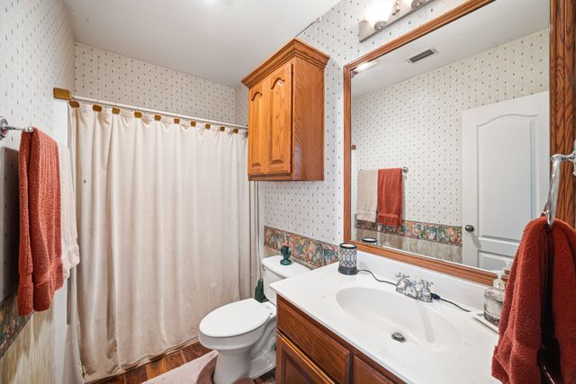 601 Zmolek Road, Ennis, TX 75119