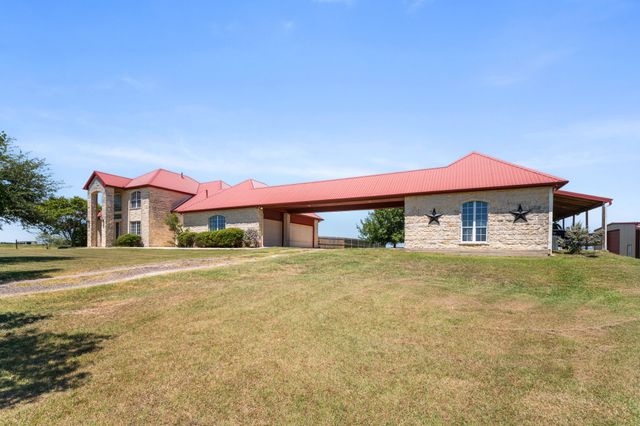 601 Zmolek Road, Ennis, TX 75119